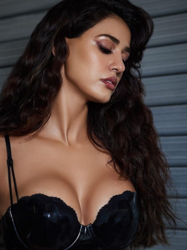 Hot Disha Patani’s photos go viral