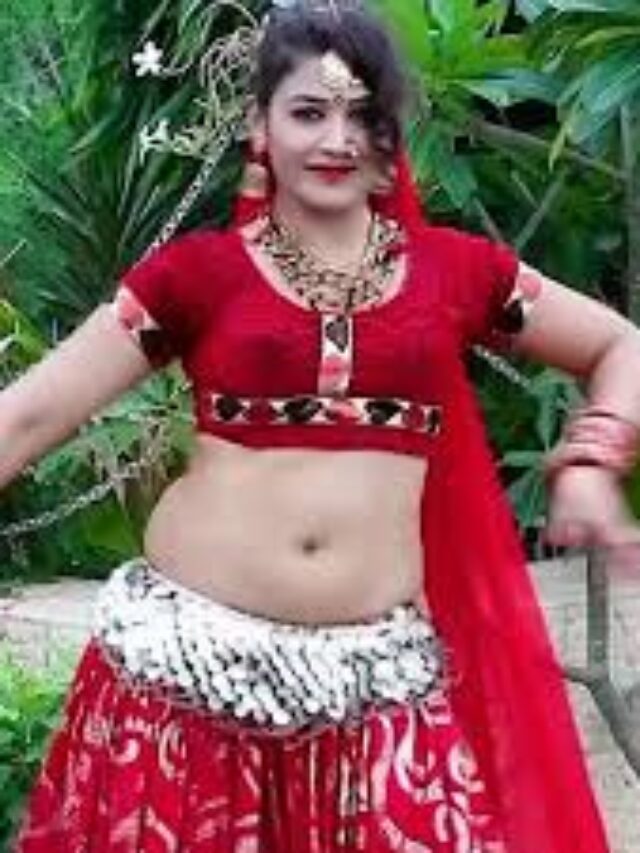 Gori Nagori Dancer and singer